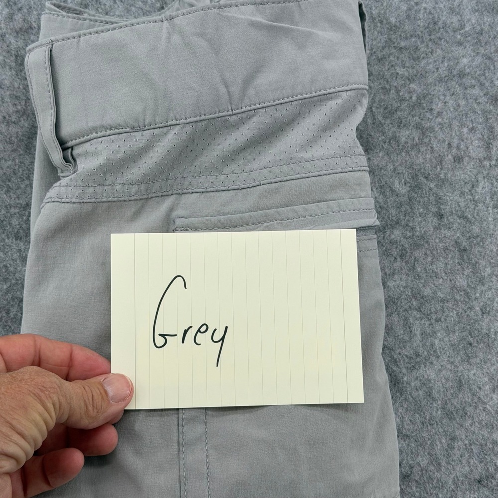 Huk Fishing Shorts Mens XL Gray Performance Cargo Pocket Quick Dry Breathable - Picture 13 of 14